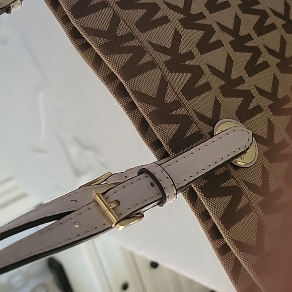 Michael Kors  purse - Picture 3 of 5